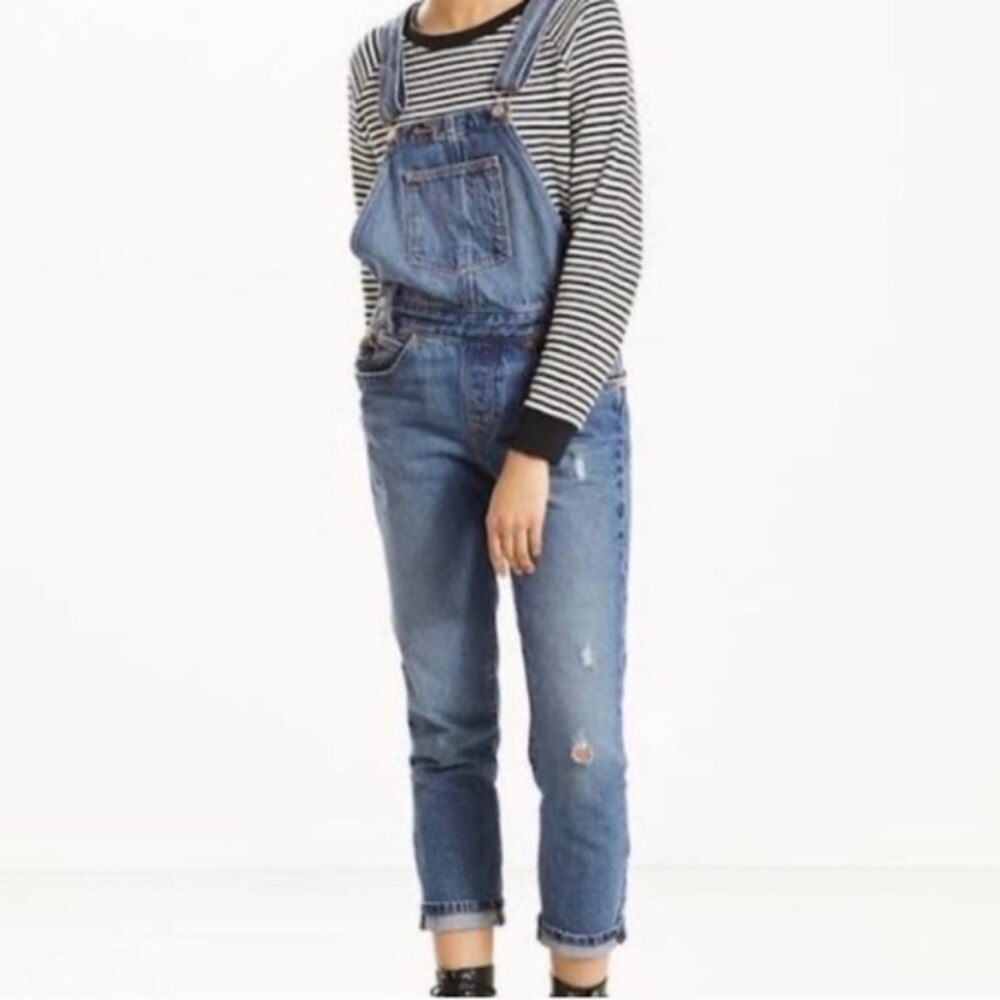 Anthropologie Levi’s Denim Overalls size medium
